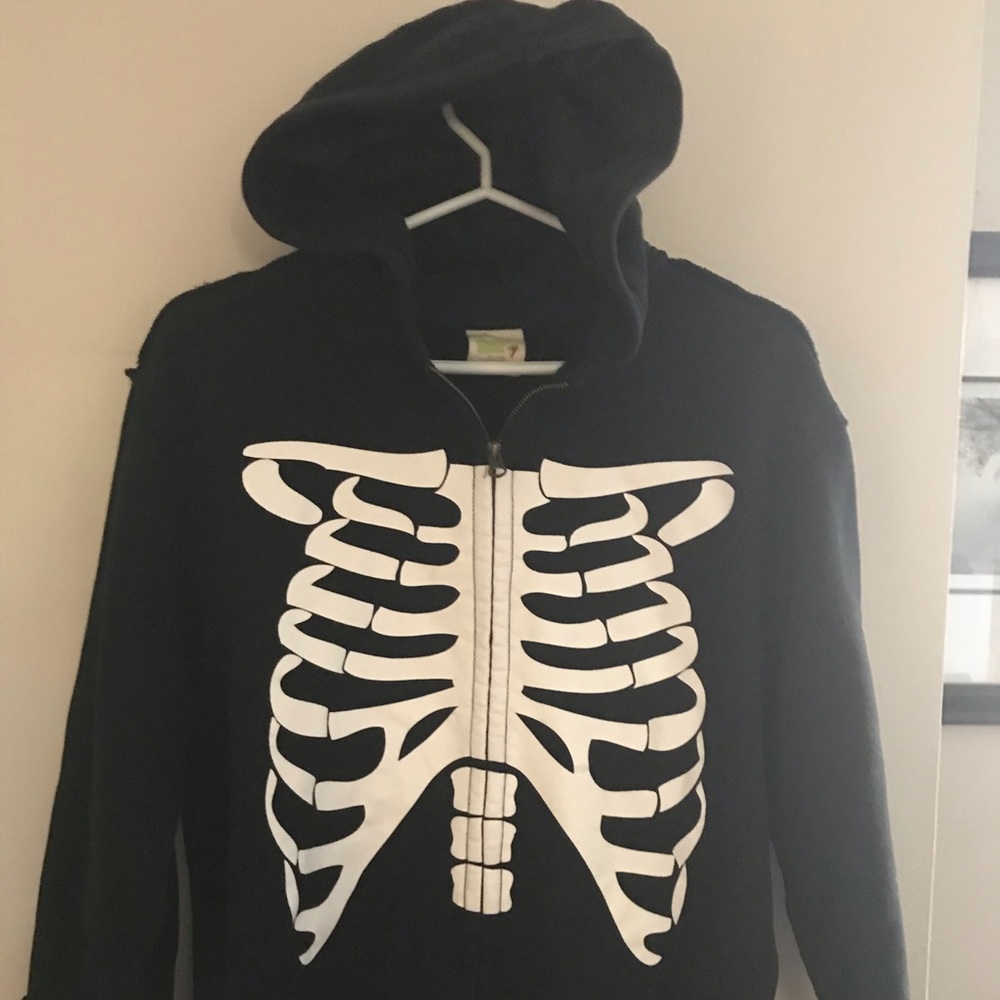 🍁NWOT Black skeleton hoodie(XL-14)